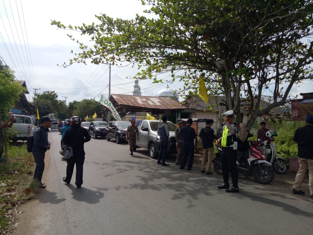 Bawaslu Kab.HSU tertibkan 27 Apk dan atribut parpol yang melanggar