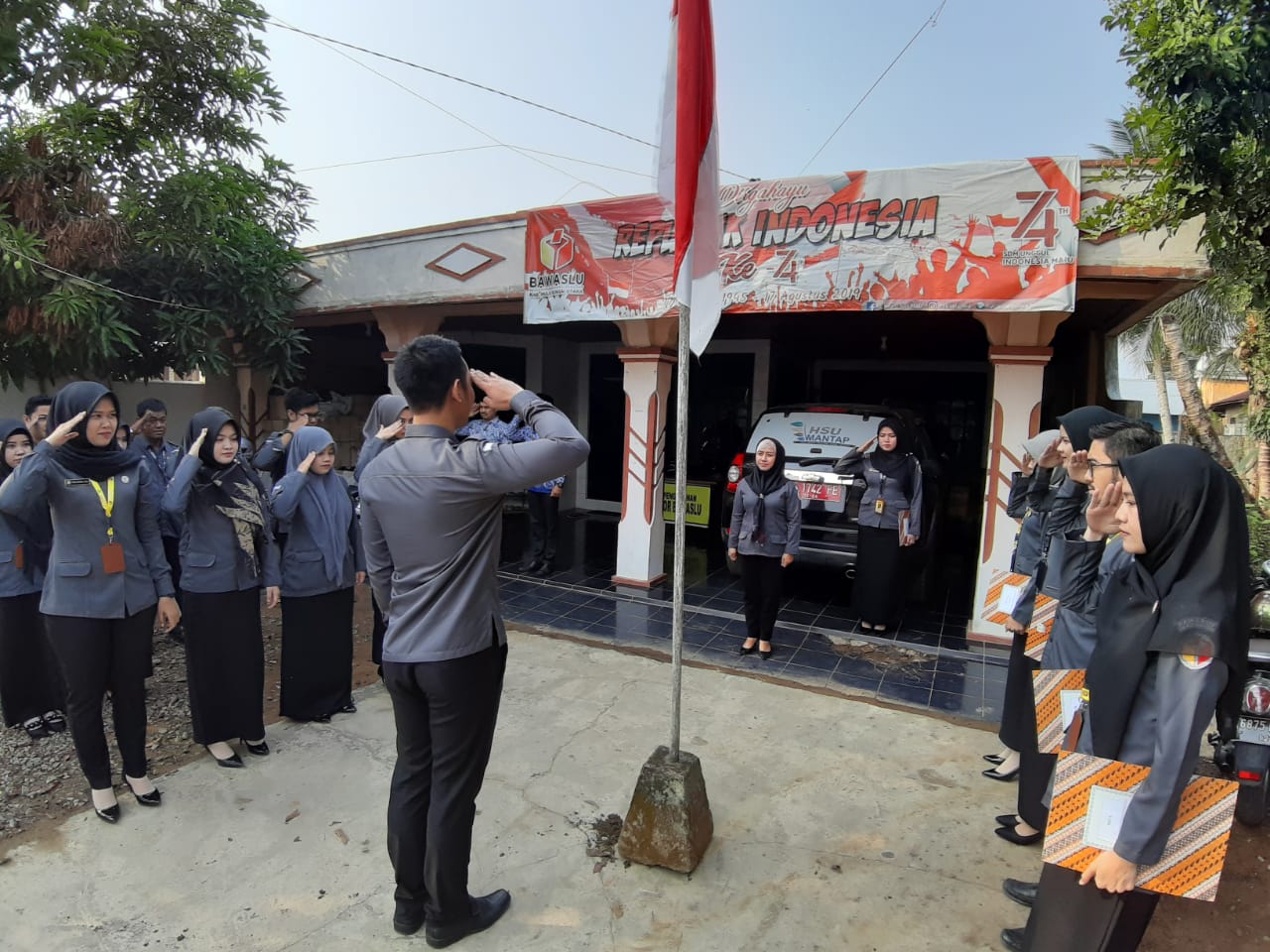 Hari Kesaktian Pancasila Pancasila Sebagai dasar Penguatan karakter Bangsa Menuju Indonesia Maju dan Bahagia"""