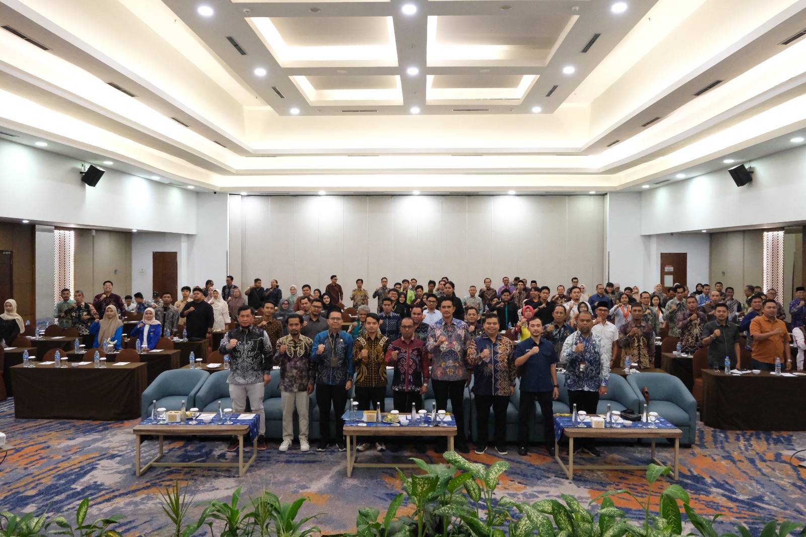 Fasilitasi pembinaan dan penguatan kelembagaan pengawas pemilu 