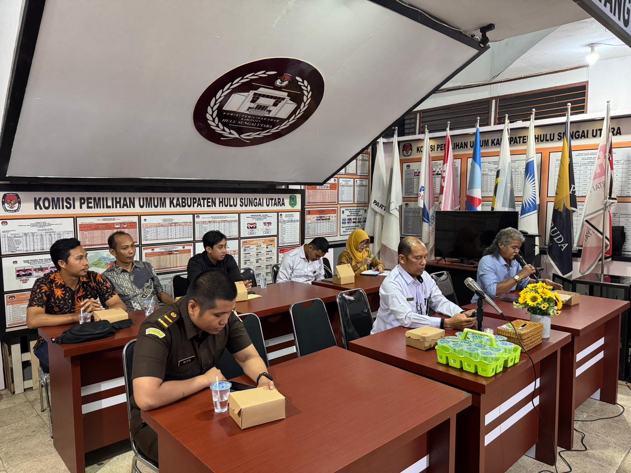 Bawaslu HSU hadiri Rapat Pleno PDPB Triwulan IV Tahun 2025