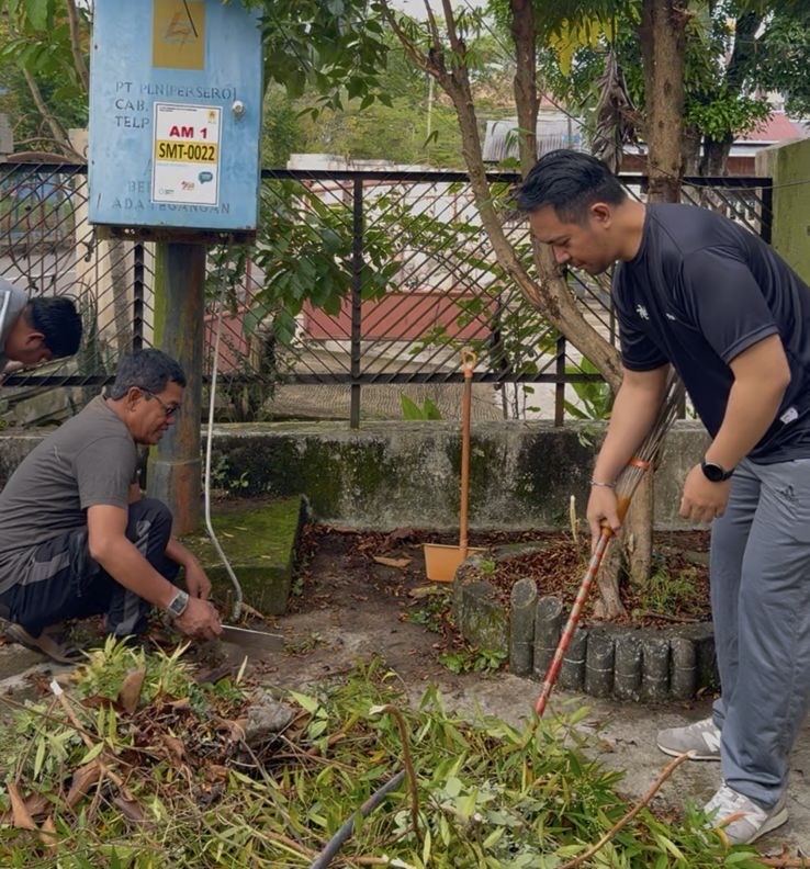 Bersih bersih jumat berlian