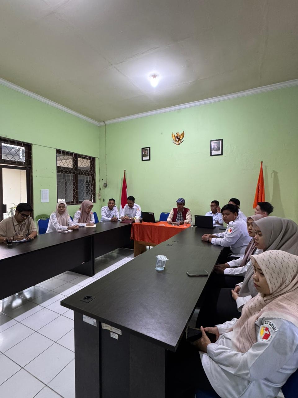 Rapat Evaluasi Kesekretariatan