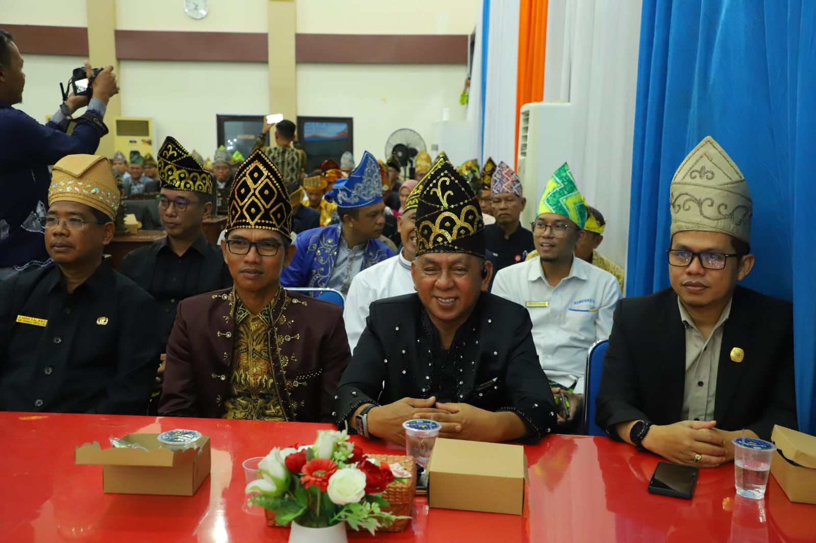 Ketua Bawaslu HSU Hadiri Rapat Paripurna Istimewa DPRD