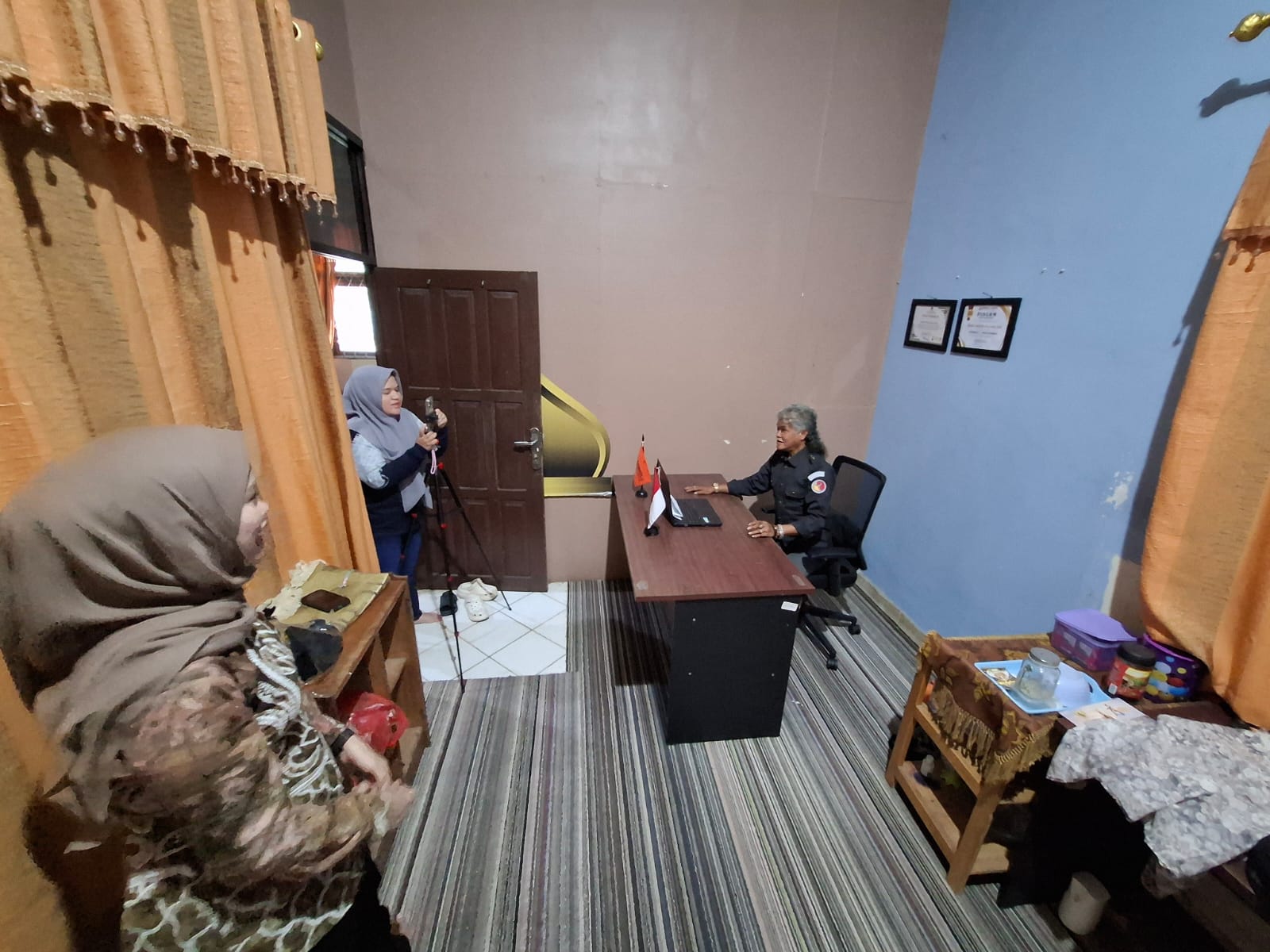 Tim PPID Bawaslu HSU Produksi Video Komitmen Pimpinan untuk Penguatan Implementasi Keterbukaan Informasi Publik