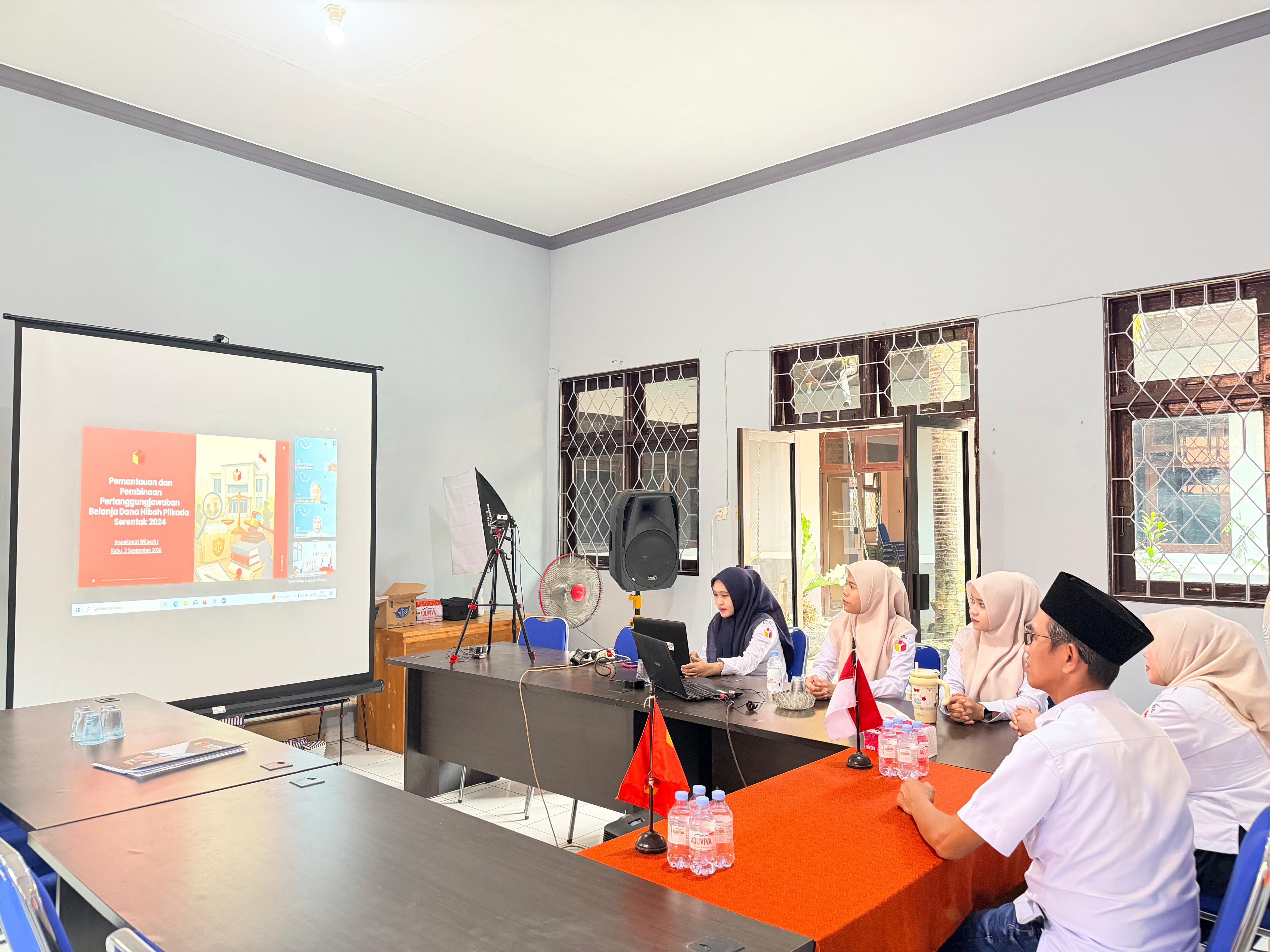 Bawaslu HSU Hadiri Rapat Pemantauan dan Pembinaan Pertanggungjawaban Belanja Dana Hibah Pilkada Serentak 2024