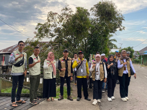 Awasi melekat kegiatan kampanye tata muka 