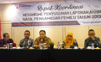 Rapat Koordinasi Mekanisme Penyusunan Laporan Akhir Hasil Pengawasan Pemilu di Fave Hotel Banjarbaru