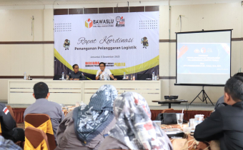 Rapat Koordinasi  Bawaslu HSU: Koordinasi Terintegrasi untuk Atasi Potensi Pelanggaran Logistik Pemilu 2024"""