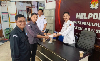 BAWASLU HSU SERAHKAN SURAT KE KPU TERKAIT PENGAWASAN DATA PEMILIH DAN AKSES SIDALIH PADA PDPB