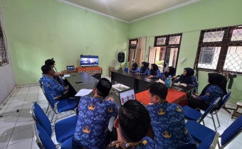 Rapat Mingguan Kesekretariatan