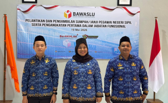 Resmi Dilantik Menjadi PNS, Tiga Pegawai Bawaslu HSU Siap Perkuat Kinerja Pengawasan
