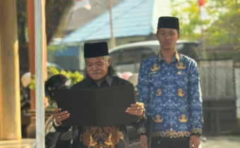 Bawaslu HSU Gelar Upacara Peringatan HUT ke-81 Kemerdekaan Republik Indonesia